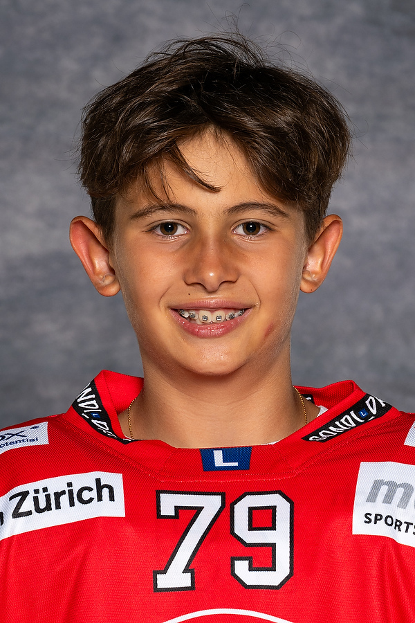 Portrait Foto von Julian Büsser Nummer: 79