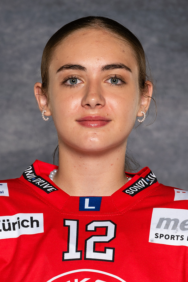 Portrait Foto von Elena Roth Nummer: 12