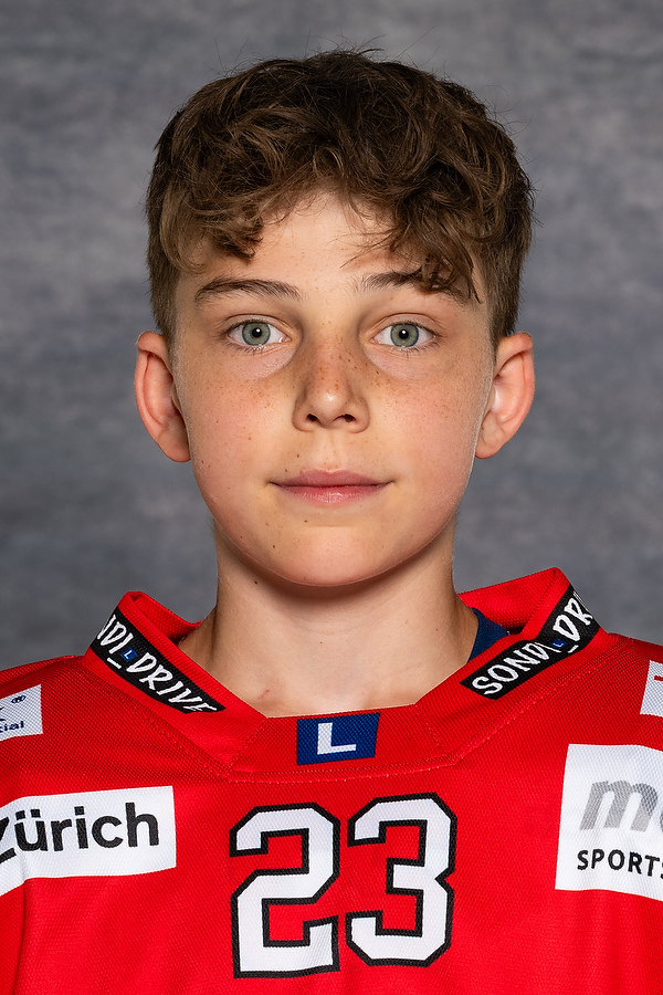 Portrait Foto von Kevin Studer Nummer: 23