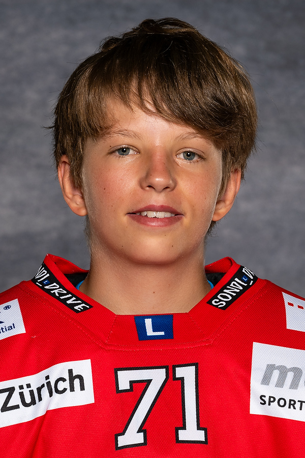 Portrait Foto von Anuk Buser Nummer: 71