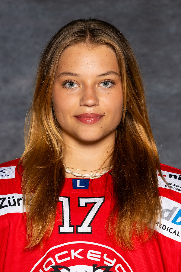 Portrait Foto von Gloria ﻿Henek Nummer: 17