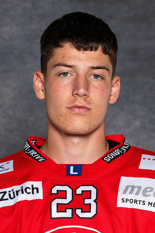 Portrait Foto von Liam Amstad Nummer: 23