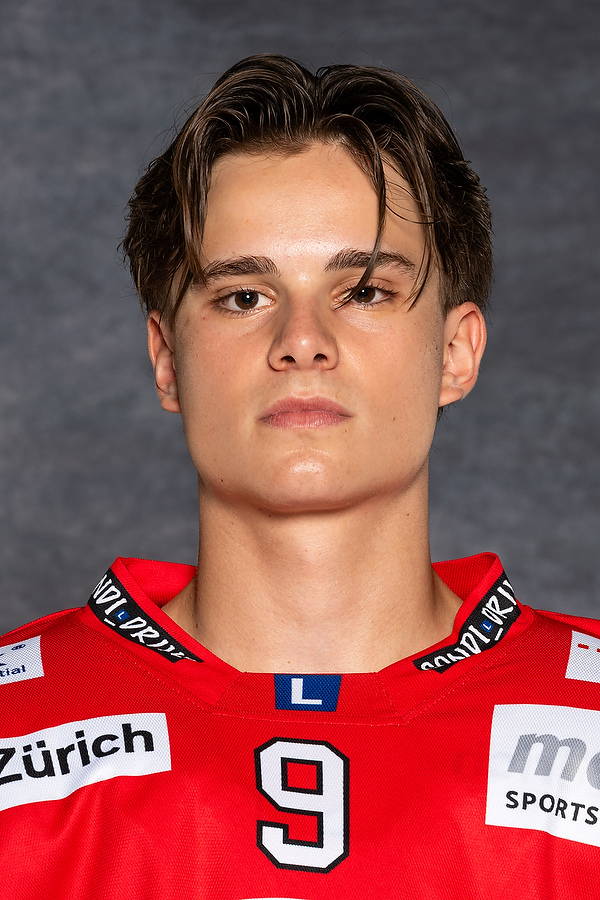 Portrait Foto von Nando Gross Nummer: 9
